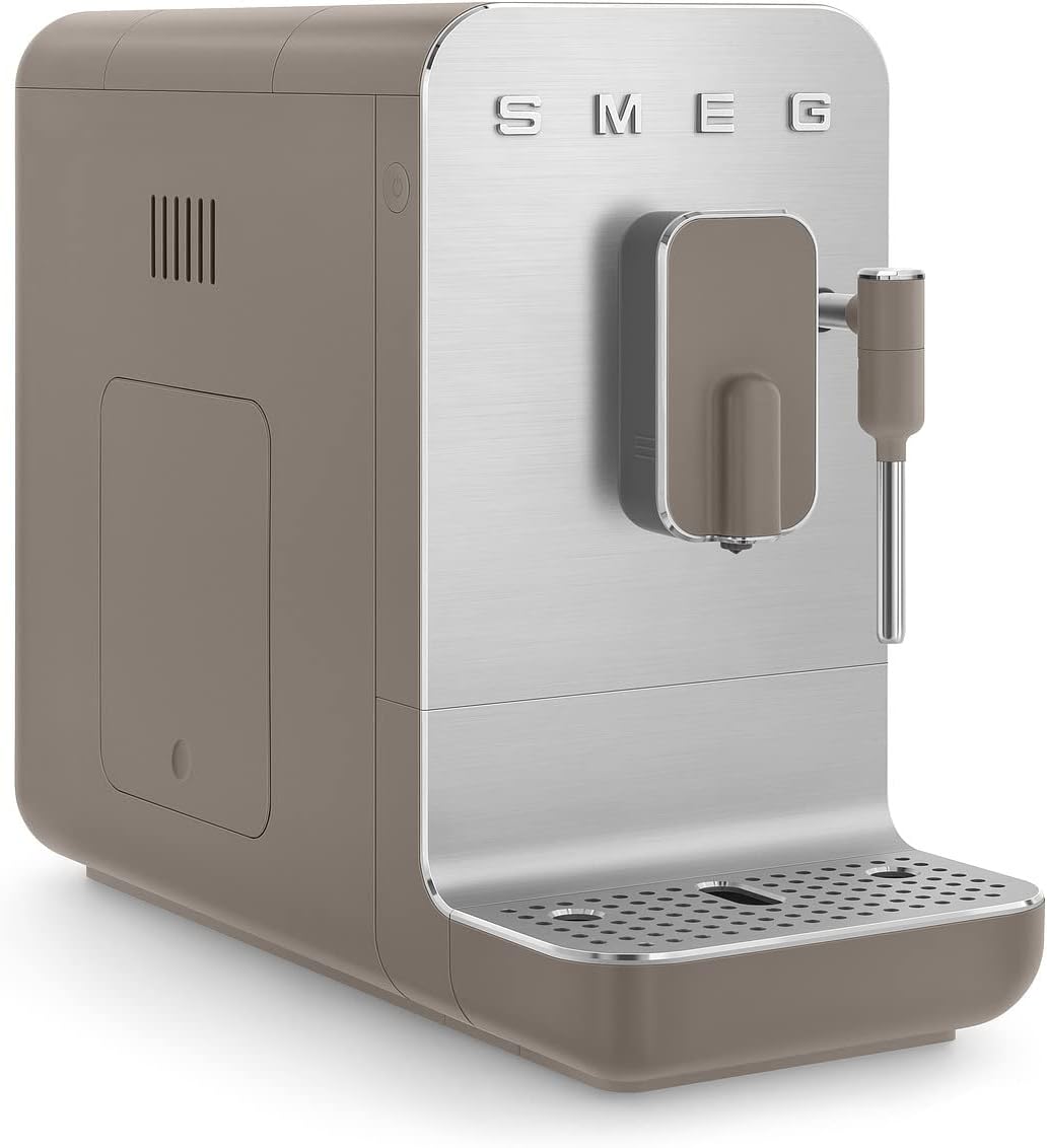قهوه ساز و اسپرسو اتوماتیک با کف شیر اسمگ Smeg مدل BCC02TPMEU - ارسال 15 الی 20 روز کاری
