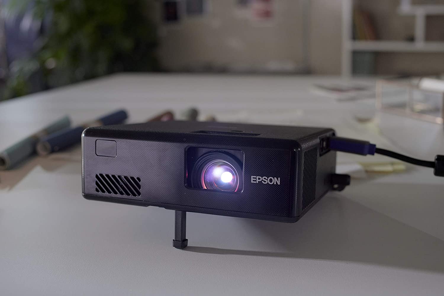 ویدئو پروژکتور اپسون مدل Epson EF-11 3LCD - ارسال 10 الی 15 روز کاری